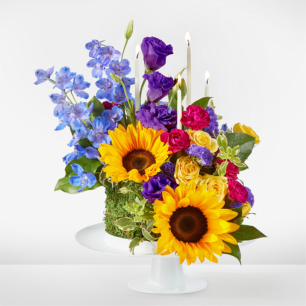 Star of the Day Floral Cake – One Of A Kind Designs, Bakersfield CA